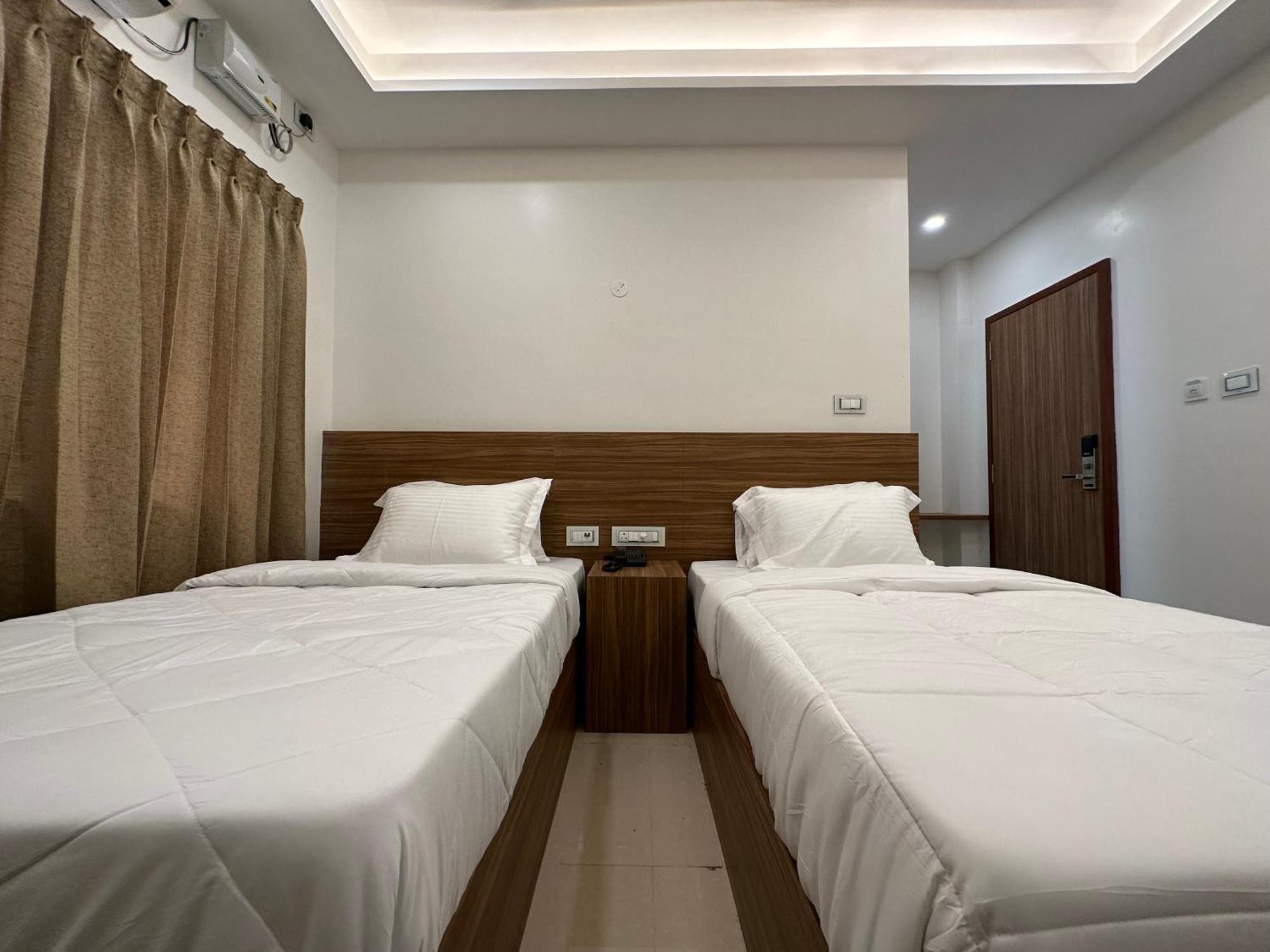 Sri Krishna Residency Srirangam Hotel Tiruchirappalli Bagian luar foto