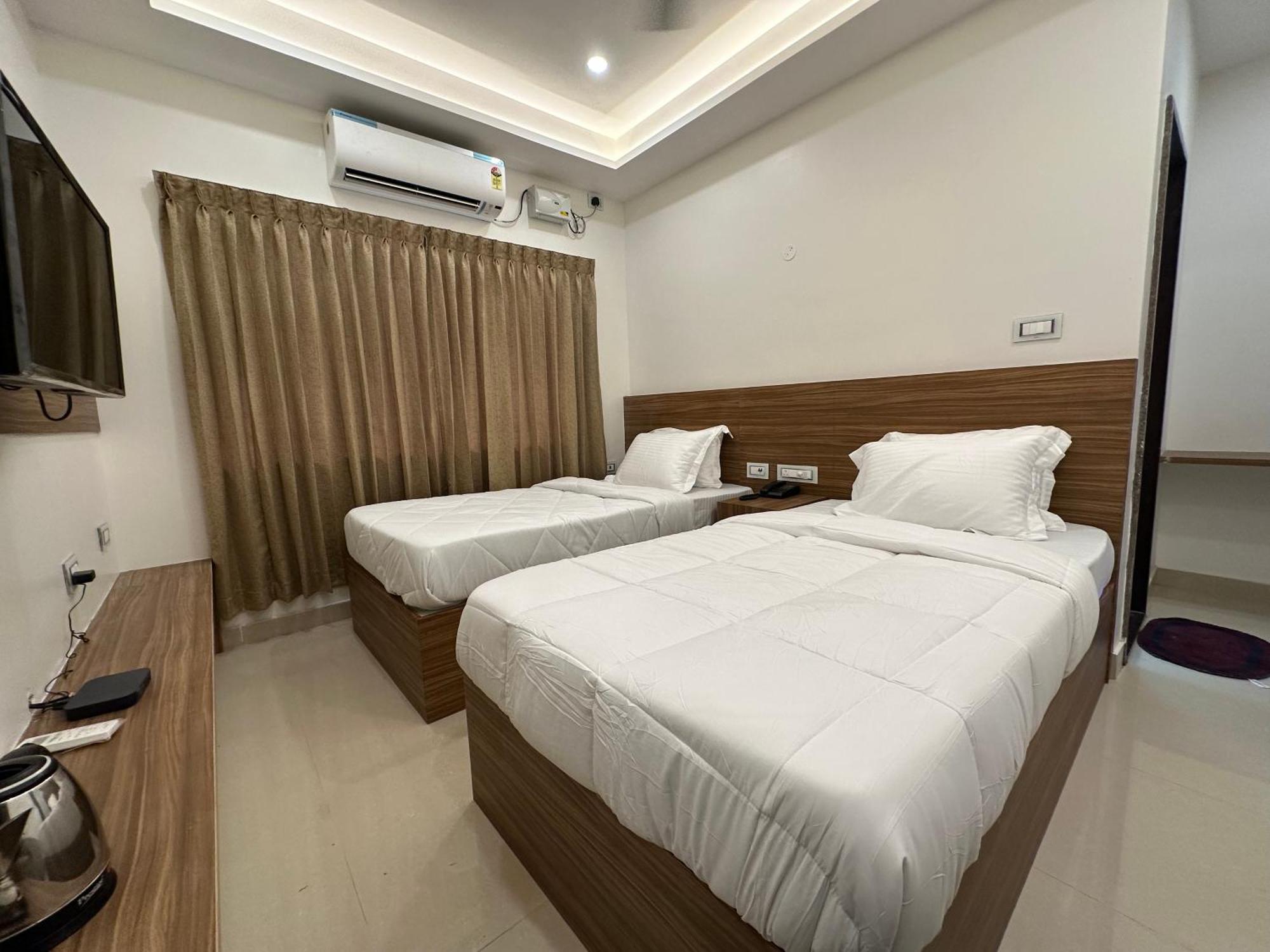 Sri Krishna Residency Srirangam Hotel Tiruchirappalli Bagian luar foto